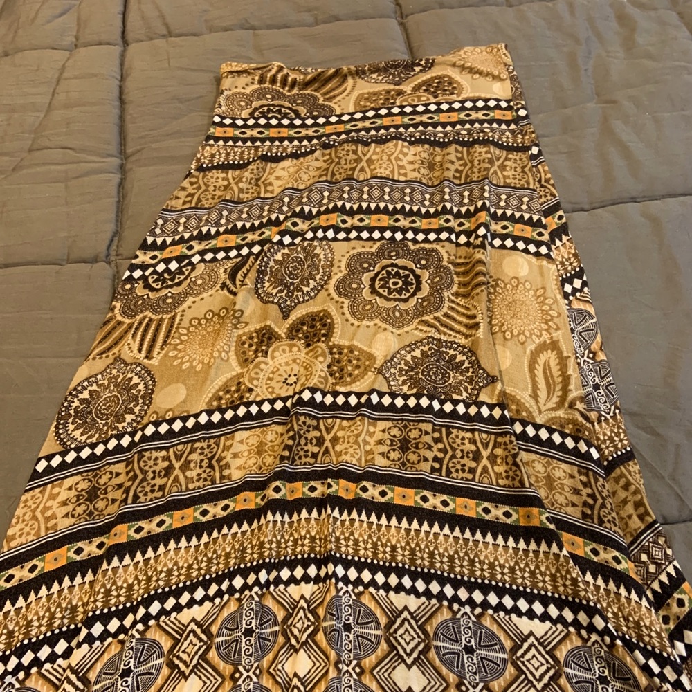 Adorable African print maxi skirt.